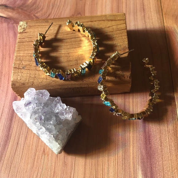 🌿Crystal Hoops! - Picture 3 of 6